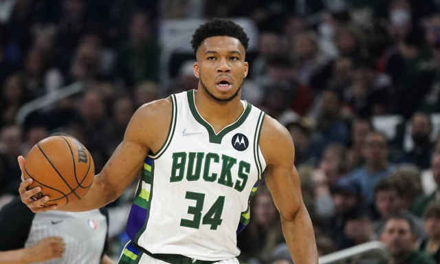 Γιάννης Αντετοκούνμπο: Έβδομος στη λίστα με τις δημοφιλέστερες φανέλες στο ΝΒΑ