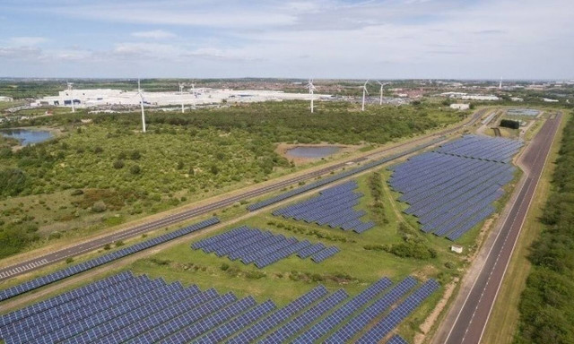 Οι μεγάλες πετρελαϊκές εταιρείες προσαρμόζουν τις στρατηγικές τους για ένα πιο «πράσινο» μέλλον