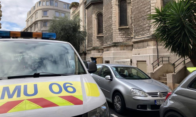 Γαλλία: Ήθελε να σκοτώσει τον Μακρόν ο άνδρας που επιτέθηκε σε ιερέα στη Νίκαια