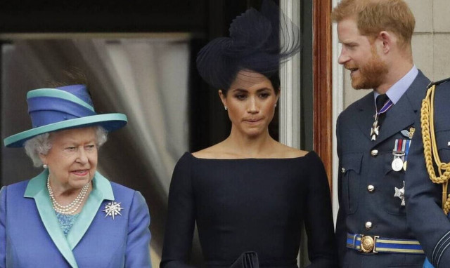 Μπάκιγχαμ: Οι τσακωμοί στο παλάτι - Λεπτομέρειες για τον θάνατο της Νταϊάνα