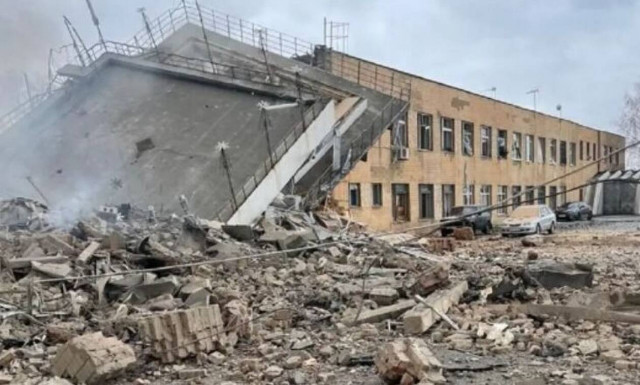 Ουκρανία: Πέντε νεκροί από επιθέσεις σε σταθμούς τρένου - Συνεχίζεται το σφυροκόπημα του Άζοφσταλ