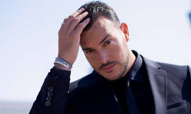 Σάκης Αρσενίου: Εκτός εαυτού ο τραγουδιστής – «Νιώθω ότι μου κάνεις παρατήρηση» απάντησε η Μαλέσκου