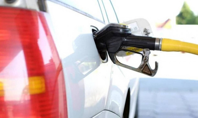 Παράταση της επιδότησης του πετρελαίου κίνησης ζητά η ΠΟΠΕΚ
