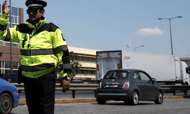 Αυξημένα μέτρα της Τροχαίας και την Πρωτομαγιά - Απαγόρευση κυκλοφορίας των φορτηγών