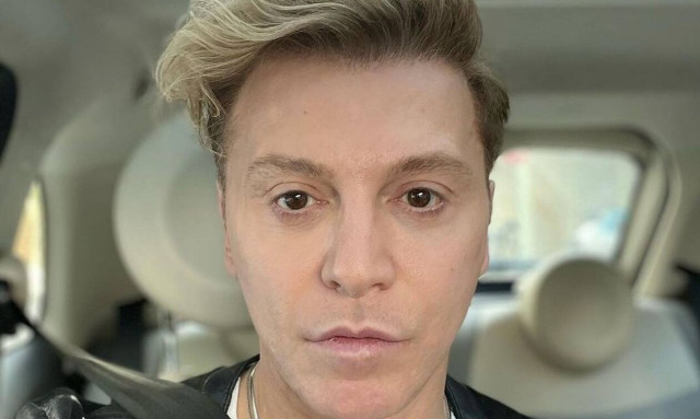 Ο Τάκης Ζαχαράτος έγινε «Κωνσταντίνος Εμμανουήλ» και «γκρέμισε» το Instagram (video)