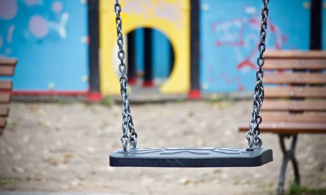 Λουκέτο σε ορφανοτροφείο - κολαστήριο στην Αττική: Καταγγελίες για σεξουαλική κακοποίηση παιδιών