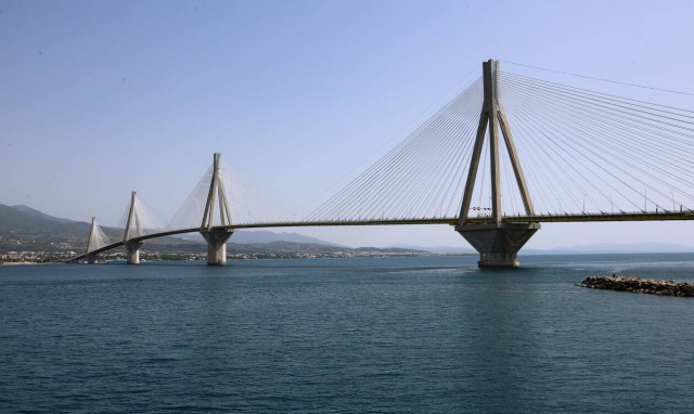 Θρίλερ με την εξαφάνιση 42χρονου στη γέφυρα Ρίου - Αντιρρίου: Φόβοι ότι έπεσε στη θάλασσα