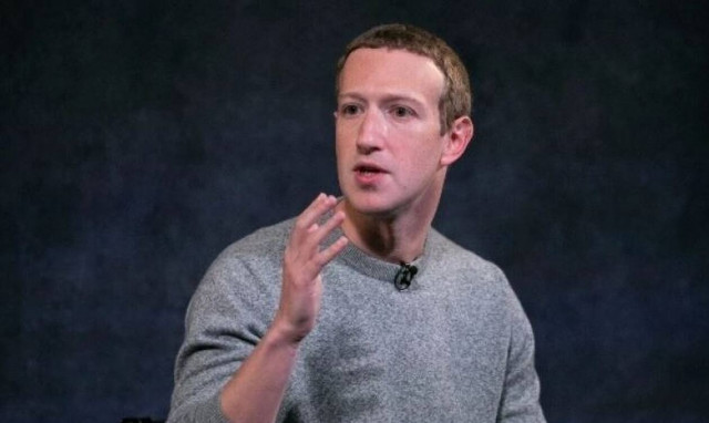 Γιατί ο Μαρκ Ζούκερμπεργκ φοράει την ίδια γκρι μπλούζα κάθε μέρα