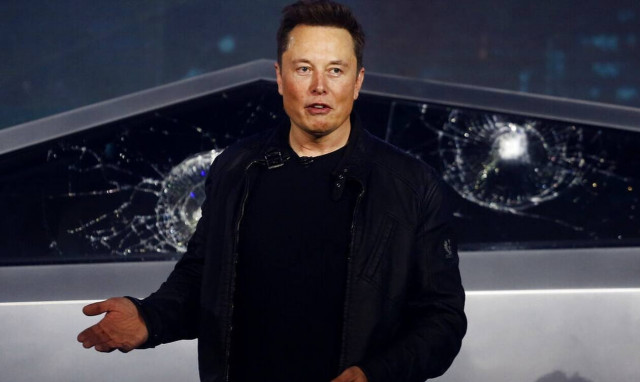 Έλον Μασκ: Πούλησε μετοχές της Tesla αξίας περίπου 4 δισεκατομμυρίων δολαρίων