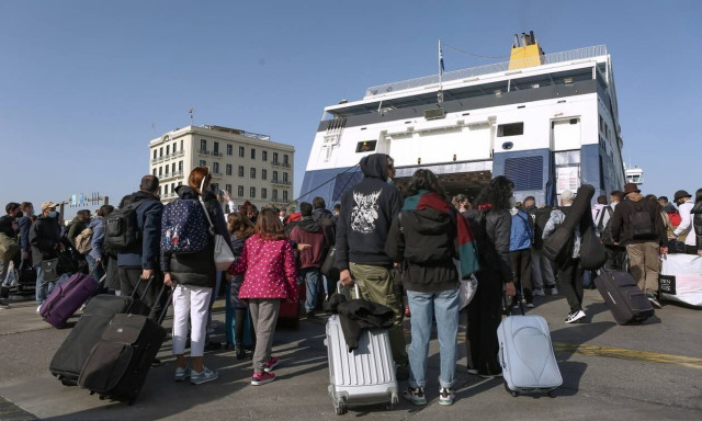 Πρωτομαγιά 2022: Αυξημένη η κίνηση στα λιμάνια - Δεμένα αύριο τα πλοία