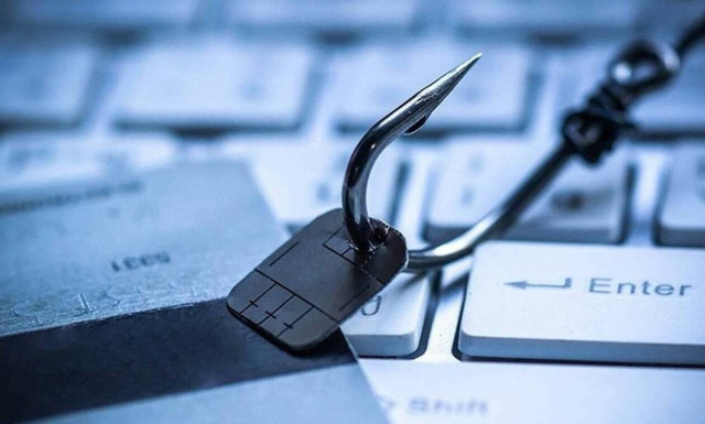 Απάτη τουριστικών καταλυμάτων: «Ψαρεύουν» κωδικούς τραπεζικών λογαριασμών - Πώς δρουν οι επιτήδειοι