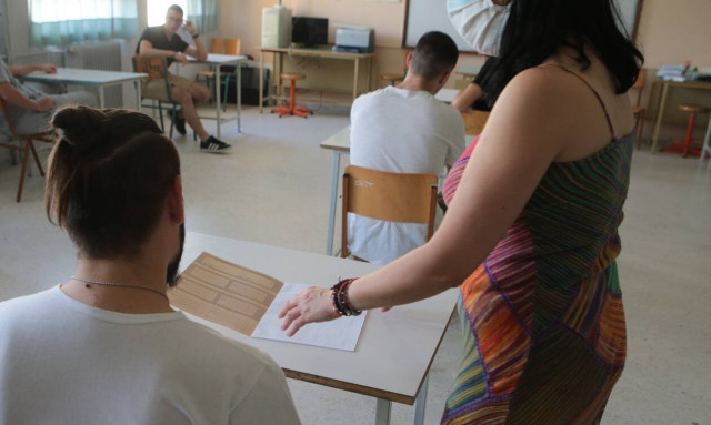 Πανελλήνιες 2022: Νωρίτερα φέτος τα αποτελέσματα - Δείτε εδώ το πρόγραμμα των Εξετάσεων