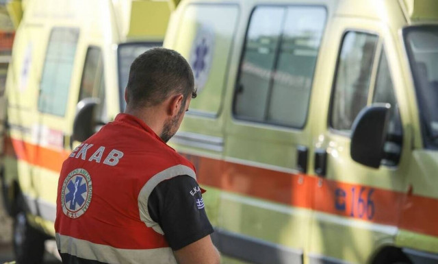 Θεσσαλονίκη: Ζευγάρι έπεσε από κάγκελα ύψους τεσσάρων μέτρων στην Αρχαία Αγορά