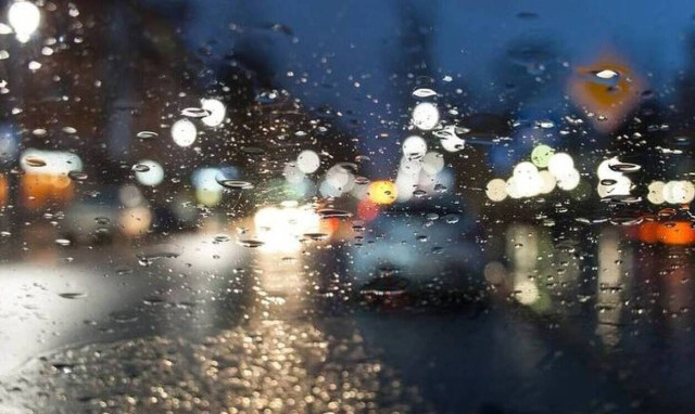 Partly cloudy with a chance of rain in most of Greece on Tuesday