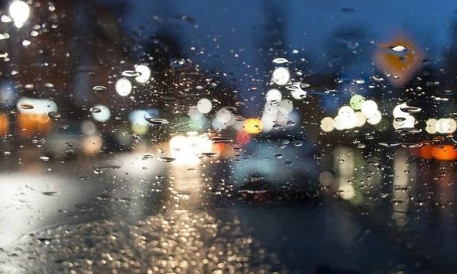 Καιρός: Επιμένουν οι βροχές και οι καταιγίδες την Τρίτη - Ποιες περιοχές επηρεάζονται