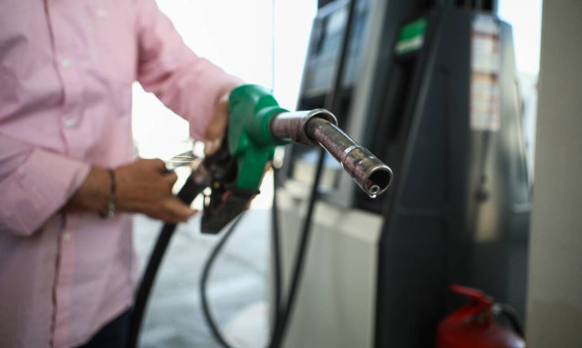 Pierrakakis: More than 1.5 million applications for fuel subsidy