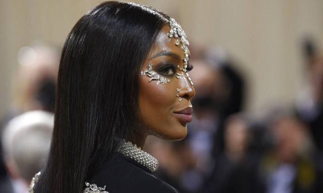 Κόσμημα αξίας 6,6 εκατ. δολαρίων της Ναόμι Κάμπελ στο Met Gala