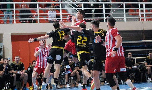 AEK – Ολυμπιακός: Ξεκινούν οι μάχες για τον τίτλο – Το πρόγραμμα των τελικών στο χάντμπολ