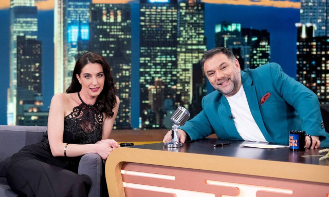 «The 2night Show»: Η Ευφημία Καλογιάννη στον Γρηγόρη Αρναούτογλου