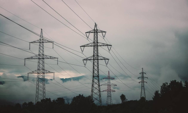 Greece ranked twentieth among 33 European countries in terms of electricity prices