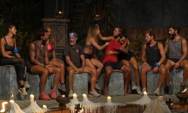 Survivor: Αποχώρησε και η «κλίκα» ξέσπασε σε κλάματα (video)