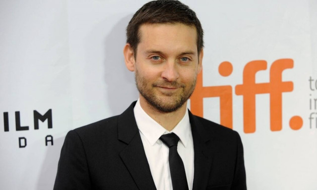 Ο Τόμπι Μαγκουάιρ μεταμορφώνεται σε Τσάρλι Τσάπλιν