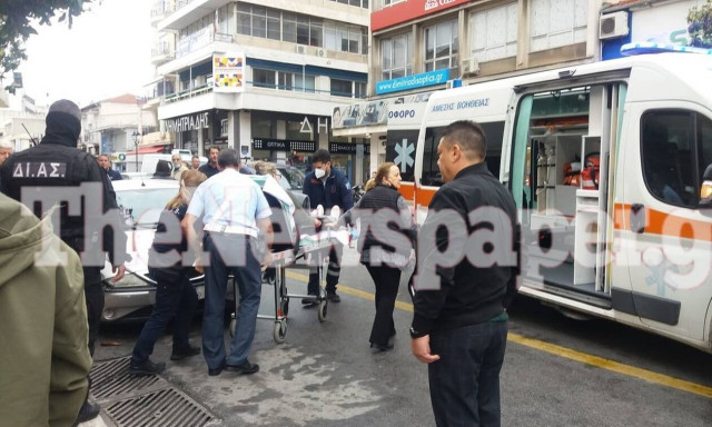 Βόλος: ΙΧ έπεσε πάνω σε περίπτερο και παρέσυρε γυναίκα