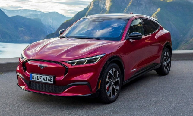Ford: Νέες αναβαθμίσεις για τη Mustang Mach-E