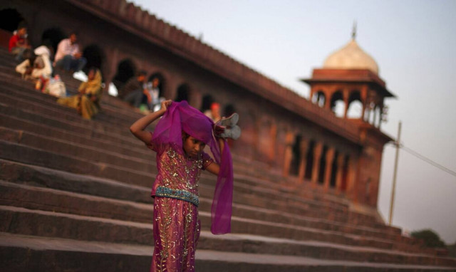 Ινδία: Αστυνομικός κακοποίησε σεξουλικά μια 13χρονη που κατήγγειλε ομαδικό βιασμό