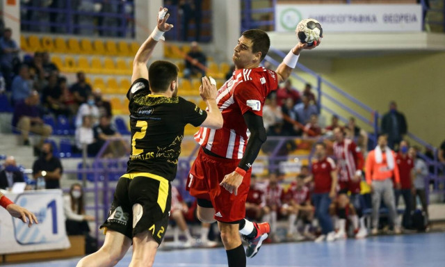 ΑΕΚ – Ολυμπιακός 26-29: «Break» στην παράταση για τους «ερυθρόλευκους» - Τα highlights του Game 1