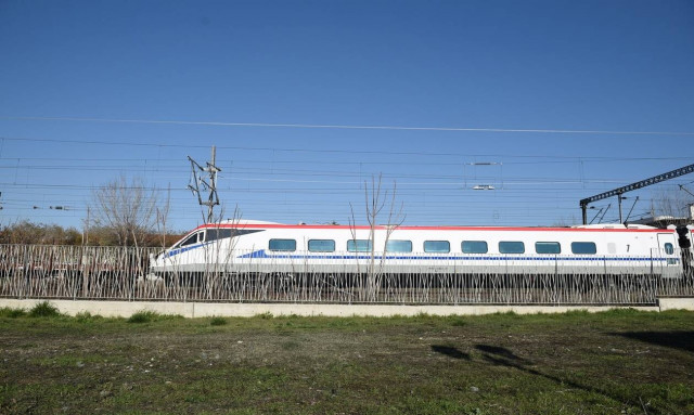 Θεσσαλονίκη – Αθήνα με το «Λευκό Βέλος» σε 4 ώρες: Πότε ξεκινούν τα νέα δρομολόγια