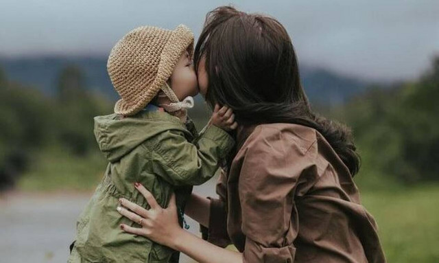 Γιορτή της Μητέρας 2022: Πώς καθιερώθηκε να εορτάζεται τη δεύτερη Κυριακή του Μαΐου