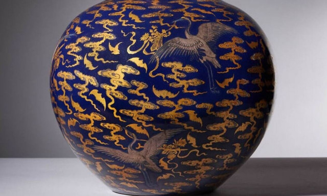 Βάζο της δυναστείας Τσιανλόνγκ βγαίνει στο «σφυρί» για 175.000 ευρώ - Βρέθηκε σε κουζίνα στην Αγγλία