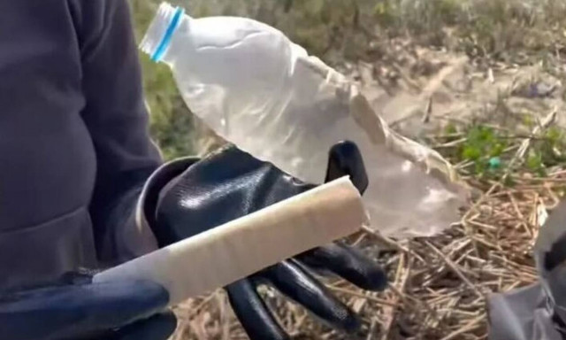 Γράμμα σε μπουκάλι ξέβρασε ο Θερμαϊκός - Το τάμα για τον ανεκπλήρωτο έρωτα