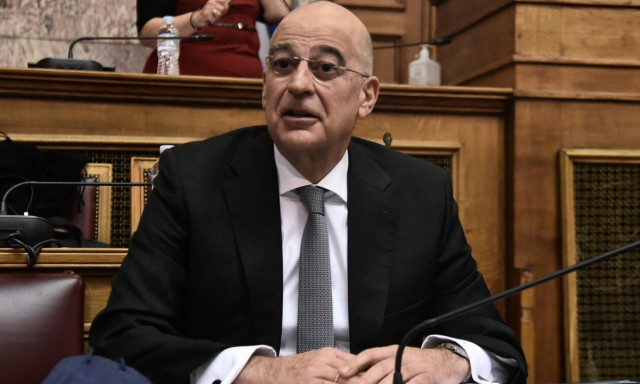 Ν. Δένδιας: Η ελληνική πρεσβεία άνοιξε πάλι τις πόρτες της στο Κίεβο