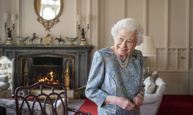 Βασίλισσα Ελισάβετ: Δεν θα παραστεί στην έναρξη των εργασιών του κοινοβουλίου για λόγους υγείας