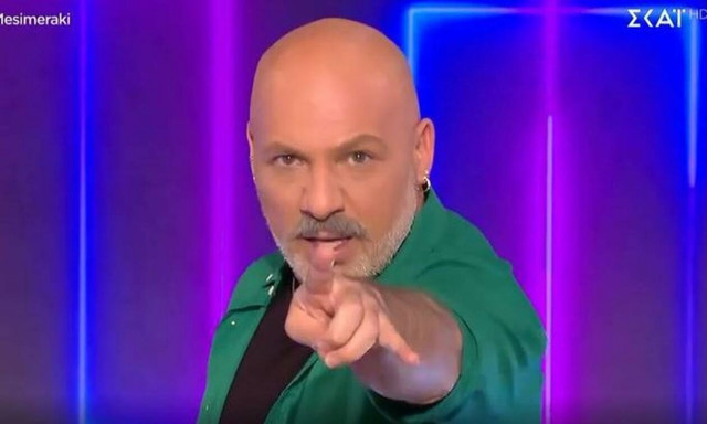 Νίκος Μουτσινάς: Αποκάλυψε το ατύχημά του σε ξενοδοχείο κατά τη διάρκεια ερωτικής συνεύρεσης