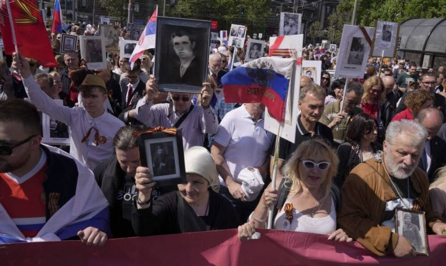 Σερβία: Το Βελιγράδι έπαιξε κανονικά τον ρωσικό εθνικό ύμνο για την Ημερά της Νίκης