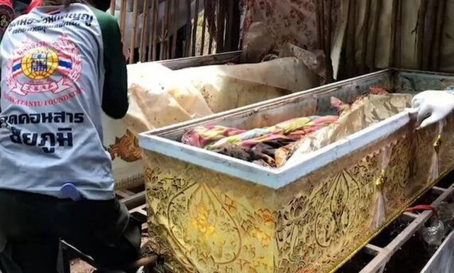 Ταϊλάνδη: Συνελήφθη ο αρχηγός αίρεσης που ζούσε στη ζούγκλα - Έπεισε 11 άτομα να αυτοκτονήσουν