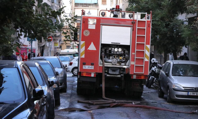 Τραγωδία στο Νέο Ψυχικό: Νεκρή η γυναίκα που εγκλωβίστηκε στη φλεγόμενη πολυκατοικία