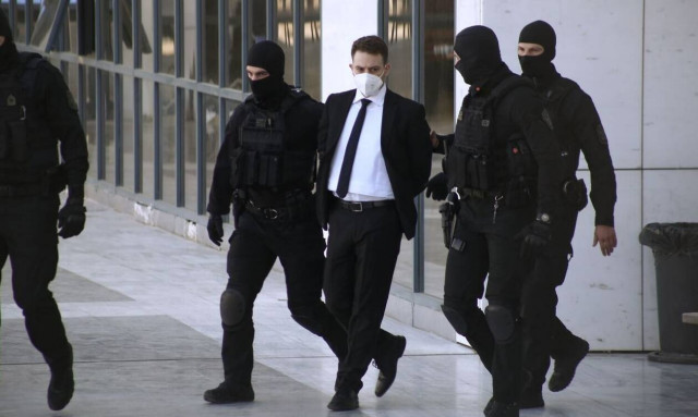 Δίκη Γλυκά Νερά: Έκλαψε ο Μπάμπης Αναγνωστόπουλος - «Ψυχρός εκτελεστής», είπε η αντεισαγγελέας