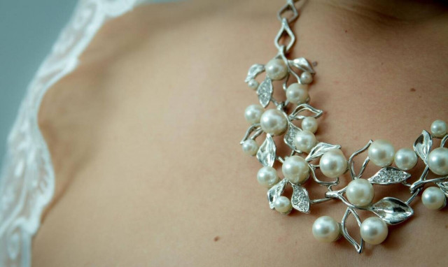 Θεσσαλονίκη: Γυναίκες ξάφριζαν χρυσαφικά και χρήματα με τη μέθοδο του εναγκαλισμού