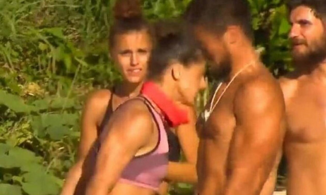 Η πρώτη αποβολή του Survivor για χτύπημα: Του έσπασε την μύτη με κουτουλιά (vid)