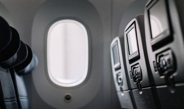 ΕΕ: Μη υποχρεωτική η χρήση μάσκας σε αεροδρόμια και αεροπλάνα - Δείτε από πότε