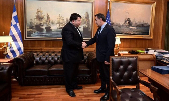 Συνάντηση Παναγιωτόπουλου με τον πρέσβη των ΗΠΑ Τζορτζ Τσούνη: Στο επίκεντρο η αμυντική συνεργασία