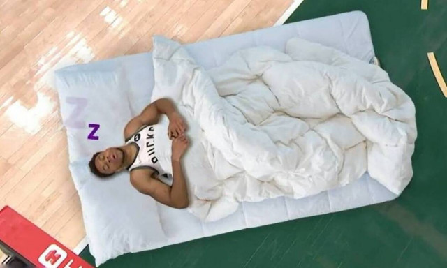 Γιάννης Αντετοκούνμπο: Ο Σακίλ Ο’ Νιλ έβαλε για ύπνο τον «Greek Freak»! (video)