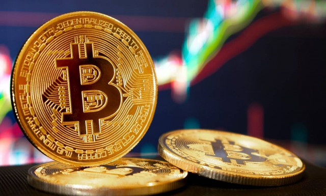 Σκάει η «φούσκα» των κρυπτονομισμάτων; Καταρρέουν Βitcoin, Ether