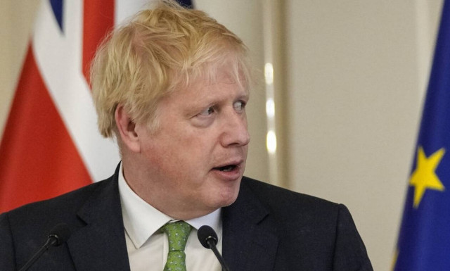 Βρετανία: Εντολή Τζόνσον για 91.000 απολύσεις στον δημόσιο τομέα