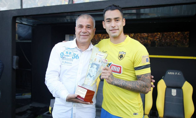 Άλκης Καμπανός: Αποθεώθηκε ο Σέρχιο Αραούχο στο Άρης – ΑΕΚ – «Αν σκοράρω, δεν θα πανηγυρίσω»