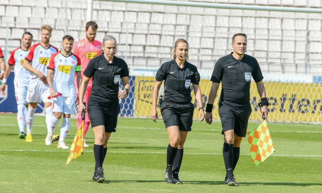 Super League: Έγραψε ιστορία η Ελένη Αντωνίου στην «πεντάρα» του Βόλου – Η πρώτη γυναίκα διαιτητής